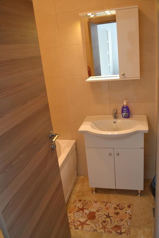 Apartament Antonia Summerland 마마이아 외부 사진
